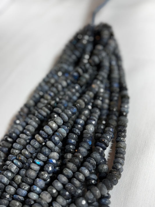 Blue labordorite